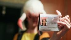 Житель Челябинска сфотографировался на паспорт с хедкрабом из Half-Life на голове